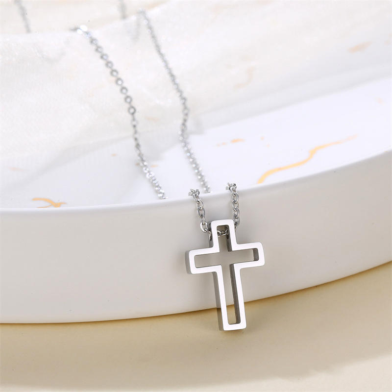 สร้อยคอทองคำขาว