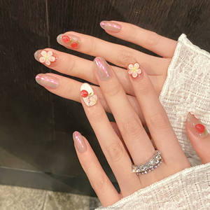 Faux ongles roses en amande courte, avec motifs de fleurs 3D en forme de fraises, à presser - Product Image 1