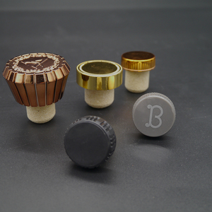Bouchons de bouteille en alliage de zinc personnalisés en relief, bouchons en polymère premium pour spiritueux, pour whisky, vodka, brandy, vente en gros - Product Image 2