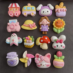 Gantungan Resin Lucu Bentuk Es Krim, Roti, Topi, Susu, Bunga, Jamur, Bus untuk Dekorasi Casing Ponsel, Botol, Sepatu - Product Image 4