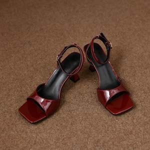 Sandalias de tacón alto con correa, estilo versátil, punta abierta y tacón delgado para mujer - Product Image 1