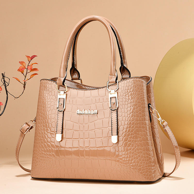 Bag Trends Designer Bags Fall 2019 Trendy Handbags New Bag