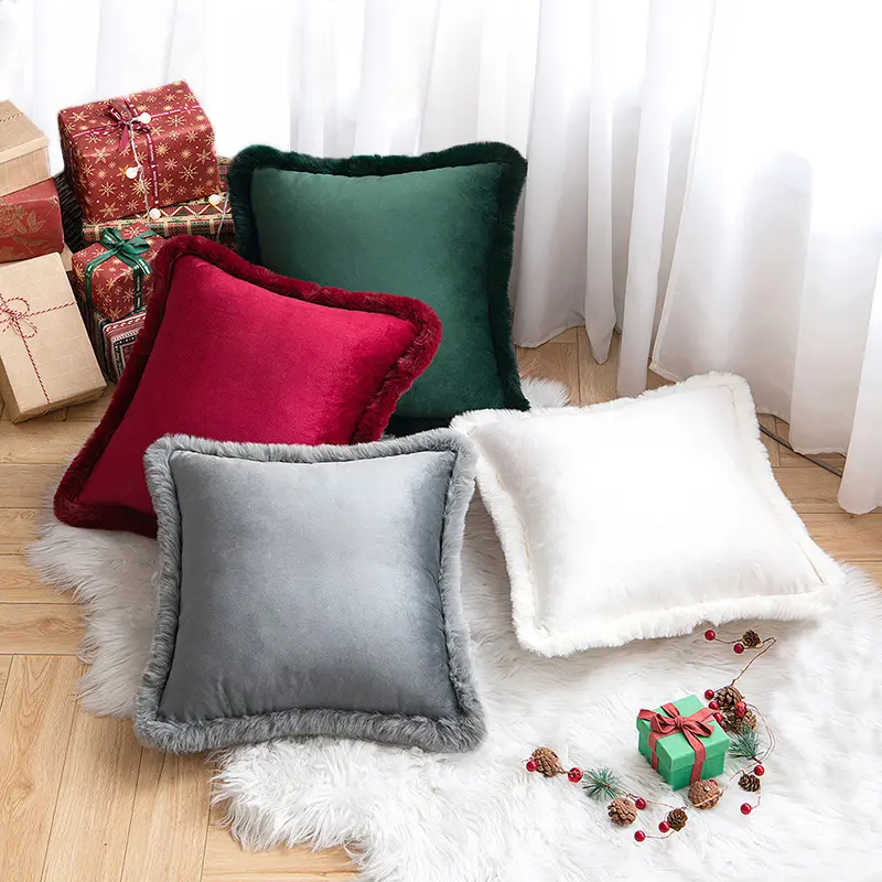 Hot Sale Soft Polyester Velvet Pillow Case Costom Home Sofa Luxury Decor Fur Pipe Velvet Cushion Covers Christmas Pillow Cover