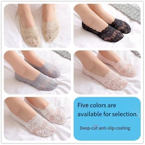 Chaussettes courtes invisibles d'été fines à motif <span class=keywords><strong>de</strong></span> Noël, antidérapantes et compressives, sans talon qui tombe. - Product Image 4