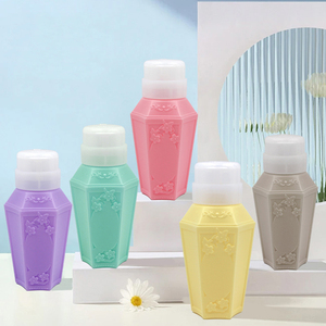 Flacon pompe vide en plastique en forme de losange pour dissolvant de vernis à ongles, distributeur à pression pour nettoyage - Product Image 1