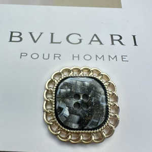 Bán buôn nhựa kim loại kết hợp nút 4 lỗ phù hợp với nút Mô hình người đàn ông Phụ nữ phù hợp với nút - Product Image 6