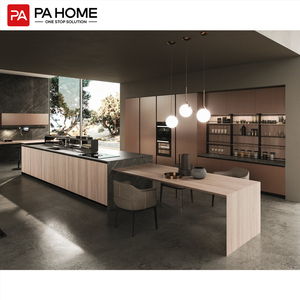 Gabinete de cocina de almacenamiento de Villa de diseño de cascada europeo moderno de PA con mesa de isla de cocina de mostrador de piedra de asiento - Product Image 1