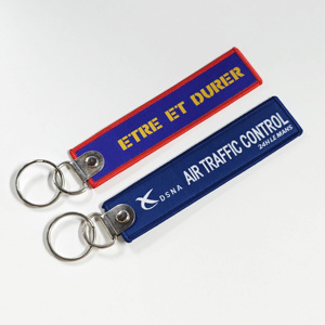 Porte-clés brodés personnalisés en gros pour vêtements et sacs à dos, pendentifs brodés - Product Image 3