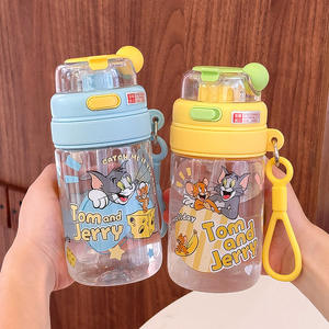 Botella de agua de plástico Tom y Jerry para niños de 500 ml con pajita y asa, diseño de dibujos animados, regalo para el regreso a clases - Product Image 3