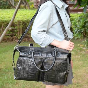 Sac à dos en cuir vegan tendance, sac de voyage en cuir de crocodile, sacs fourre-tout pour femmes et hommes - Product Image 4