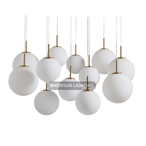 <span class=keywords><strong>Lampadario</strong></span> Moderno Creativo a Sfera di Vetro Rotonda Illuminazione Pendente per Cucina e Ristorante <span class=keywords><strong>con</strong></span> Base per Lampadina E12 - Product Image 4