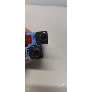 Sensor Fotoeléctrico Reflectante Sick Optex <span class=keywords><strong>WL160</strong></span> - N132 NUEVO - Product Image 1