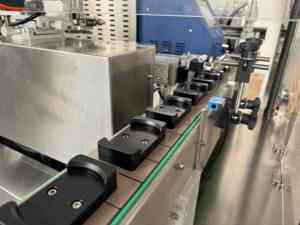 Mesin Pelabel Otomatis untuk Menempelkan Stempel Pajak dengan Lem Panas - Product Image 6