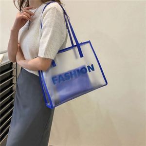 Sac fourre-tout de plage et de voyage transparent en PVC avec poignée en PU, grande taille, étanche, pour femmes, vente en gros - Product Image 4