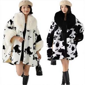 Manteau long en laine imprimé léopard pour femme, style vintage, avec col en fourrure de lapin, coupe ample, manches régulières, en cuir de vachette - Product Image 3