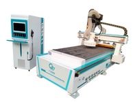 Routeur CNC à grande vitesse 3D 1325 4x8 ATC pour la sculpture sur bois, la fabrication de portes d'armoires de cuisine, pour l'industrie du meuble