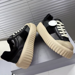 Zapatillas de Baloncesto con Plataforma y Punta Redonda, Diseño Casual de Lujo con Parte Superior de Cuero Genuino, Antideslizantes y Siempre a la Moda - Product Image 2