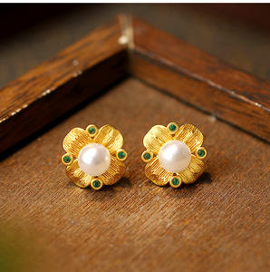 Boucles d'oreilles vintage rétro style littéraire d'<span class=keywords><strong>occasion</strong></span> haut de gamme Sweet Palace Boucles d'oreilles argent aiguille perle accessible <span class=keywords><strong>luxe</strong></span> mode goujon - Product Image 1