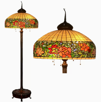 Lampe sur pied LED vert beret en verre teinté antique, fabriquée à la main, idéale pour éclairer votre salon, cadeau pour les amateurs de luminaires.