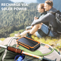 Banco de energía solar inalámbrico con luz para acampar de alta capacidad de 10000mAh con función de logotipo de salida de 10W y embalaje de caja de enchufe
