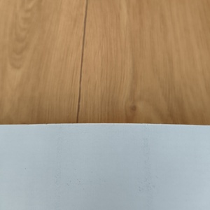 Vente directe d'usine Revêtement de <span class=keywords><strong>sol</strong></span> en <span class=keywords><strong>PVC</strong></span> vinyle Tapis en plastique durable Imperméable OEM Grain de bois chêne <span class=keywords><strong>4M</strong></span> de largeur Revêtement de <span class=keywords><strong>sol</strong></span> commercial en plastique - Product Image 5