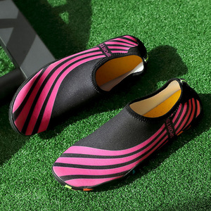 <span class=keywords><strong>Chaussures</strong></span> de marche et fitness d'extérieur à séchage rapide et résistantes aux coupures pour hommes femmes pour la plongée Wading Tracing Semelle souple <span class=keywords><strong>Pied</strong></span> <span class=keywords><strong>nu</strong></span> <span class=keywords><strong>Chaussures</strong></span> adaptées à la peau - Product Image 4