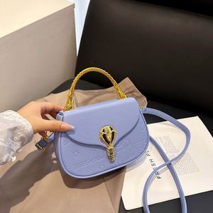Sac à main pour femmes de style français à la mode. Fabriqué en matériau PU. Avec des motifs géométriques.8957 - Product Image 4