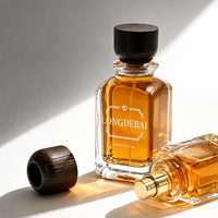 Flacon de parfum vide carré de luxe personnalisé OEM, 30ml 50ml 100ml, flacon de parfum en verre transparent de qualité avec bouchon en bois