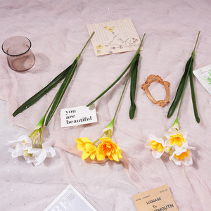 Bouquet de narcisses artificiels en soie, fleurs mélangées pour décoration de mariage et arrangement de salon - Product Image 1