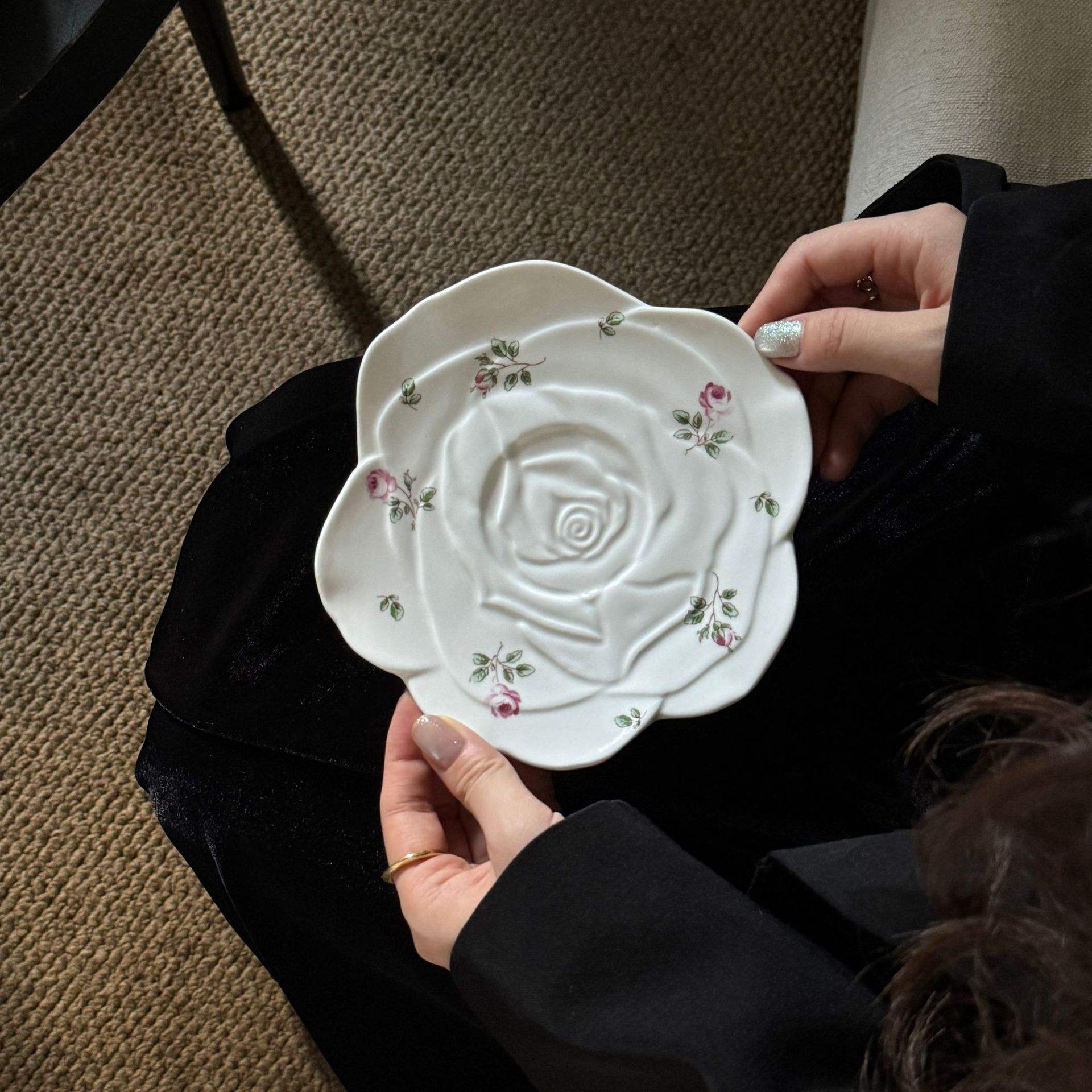 Rose plate, 6 inches
