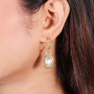 Trendy Rainbow Moonstone 925 Pendientes hechos a mano de plata esterlina Ropa de fiesta Producto a granel Venta al por mayor - Product Image 3