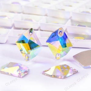 Strass à coudre en verre 5A de haute qualité, forme cosmique, toutes tailles, couleur cristal AB, pour vêtements et DIY, de l'usine Oleeya - Product Image 5