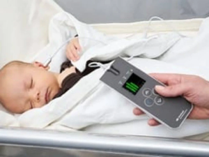 อุปกรณ์ตรวจการได้ยินแบบพกพา Interacoustics Otoread Handheld OAE ระบบตรวจคัดกรองทารกแรกเกิดที่มีความแม่นยำสูงสำหรับวิชาการตรวจการได้ยิน - Product Image 2