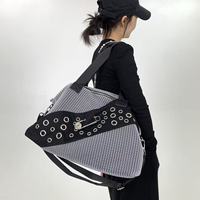 Tas Tote Y2K Street Personalized Millennium Spicy Girl dengan Pin Splicing, Kapasitas Besar, Tas Selempang Bahu Tunggal