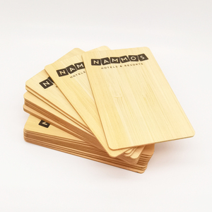 Carte RFID programmable en bois écologique personnalisée avec <span class=keywords><strong>puce</strong></span> F08 13,56 MHz pour contrôle d'accès, paiement et lien de révision - Product Image 3