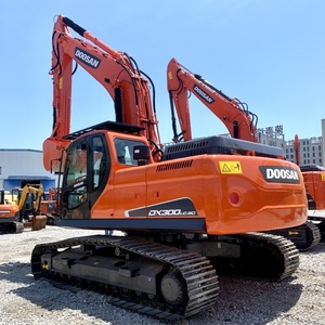 Excavatrice d'occasion Doosan DX300 LC-9C de 30 tonnes, grande pelle hydraulique, faible nombre d'heures, modèle 2023, stock, excavatrice sur chenilles d'occasion - Product Image 2