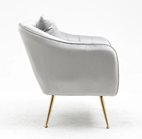 Fauteuil de détente moderne en velours avec tissu doux et pieds en métal doré électro-plaqué durables pour le salon