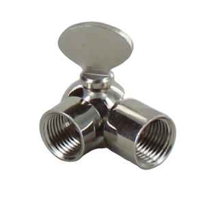 Acabado <span class=keywords><strong>en</strong></span> níquel, latón, brazo de diferente longitud, junta giratoria ajustable roscada hembra con llave - Product Image 1