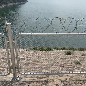 Fil barbelé galvanisé à chaud, fil barbelé de sécurité pour les frontières, fil barbelé concertina extensible enroulé - Product Image 5