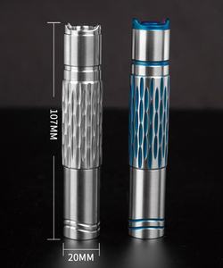 Linterna LED de titanio AA IP67 recargable por USB, luz de emergencia portátil con 400 lúmenes y rango de 200m - Product Image 5