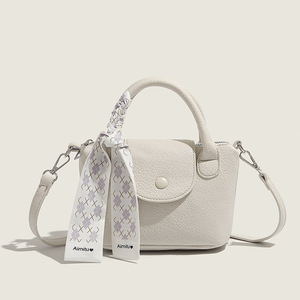 Bolso de Mano Moderno para Mujer con Diseño de Alas, Textura de Alta Gama, Estilo Extranjero Popular, Cierre de Cremallera y Forro de Poliéster - Product Image 1