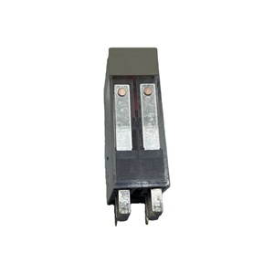 Relais de puissance terminal G2R-2-SND [S] (bobine CC DPDT 250 VCA/30 VCC) pour commande électrique industrielle avec montage sur rail DIN - Product Image 4