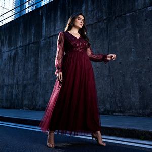 Robe longue Abaya élégante de style nouveau en polyester brodée de paillettes pour femmes musulmanes, vente en gros personnalisée - Product Image 3