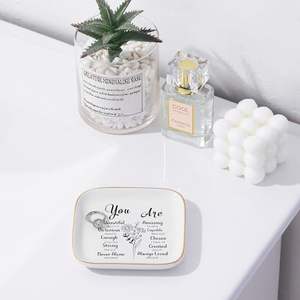 Bandeja <span class=keywords><strong>de</strong></span> porcelana blanca al por mayor para joyas, plato pequeño para adornos con logo personalizado, plato <span class=keywords><strong>de</strong></span> lujo pintado a mano con borde dorado para anillos, para tocador. - Product Image 5