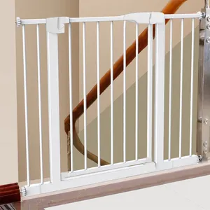 Hoge Kwaliteit Gemakkelijk Open Auto Dicht Wit Baby Kind En Huisdier Veiligheid Gates Open Zowel Richting Baby Safty Gate