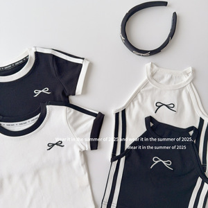 T-shirt Estiva da Bambina 2026 Nera <span class=keywords><strong>Bianca</strong></span> con Stampa Fiocchi e Strisce Laterali a Maniche Corte 2-8 Anni - Product Image 3
