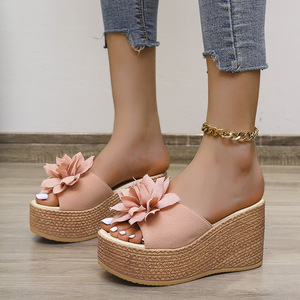 Sandales mules <span class=keywords><strong>compensées</strong></span> à plateforme florales pour femme, style espadrille, bout ouvert, confortables et décontractées, collection été 2026, vente en gros - Product Image 3