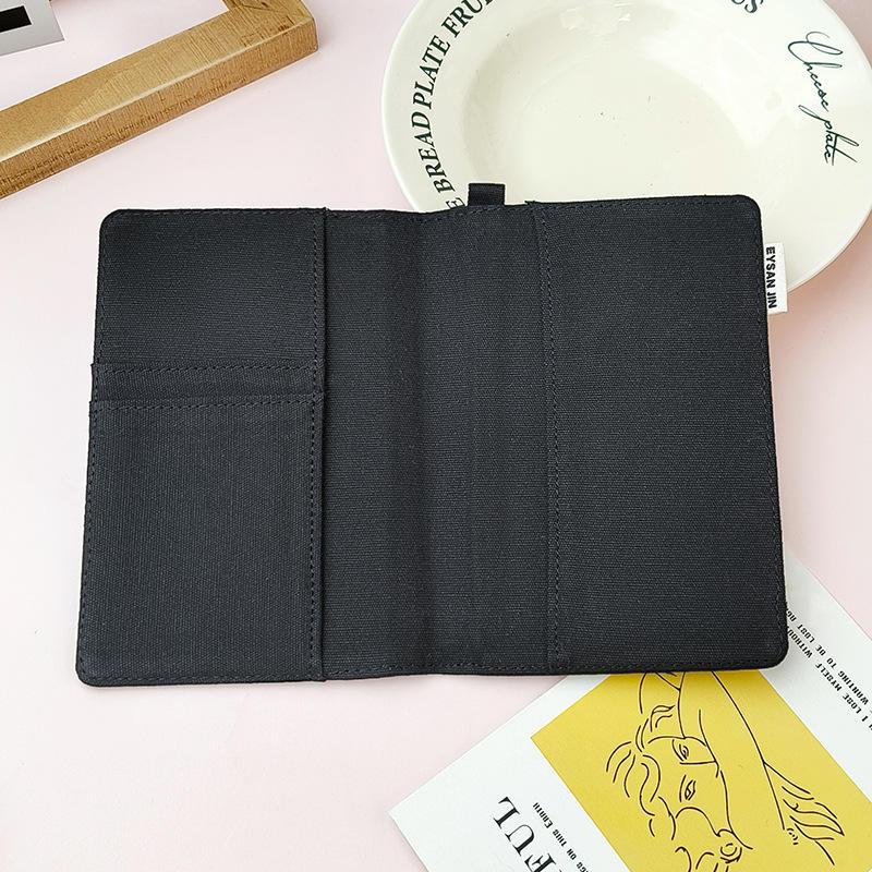 สีดำ (มีเครื่องหมาย)