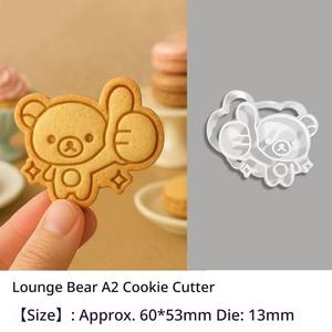 Emporte-pièces fantaisistes en forme d'ours dansants pour créer des modèles de biscuits ludiques et dynamiques - Product Image 3