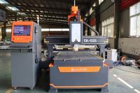 Routeur CNC Premium 1325 ATC pour le travail du bois avec capteur de compensation de longueur, roue d'alimentation latérale et coupeur multi-matériaux